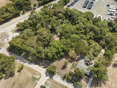 307 Arnold St, Ennis, TX 75119