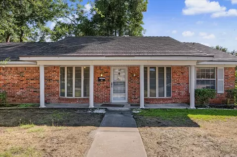 3845 Delmas Dr, Benbrook, TX 76116