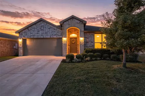 9005 Fescue Dr, Fort Worth, TX 76179
