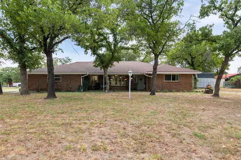 214 De La Cruz St, Weatherford, TX 76085