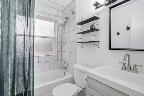 Bath - 3229 Timberview Ct, Corinth, TX 76210 photo 1 of 4