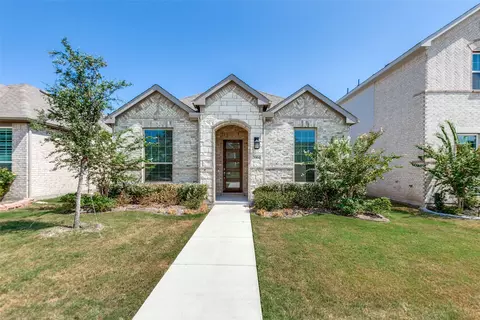 2064 Belvedere St, Garland, TX 75041