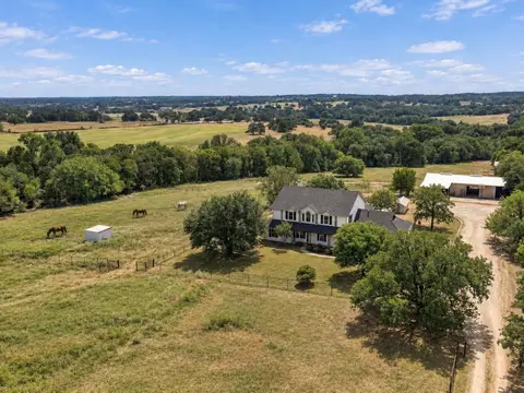 842 Cornstubble Ln, Weatherford, TX 76088