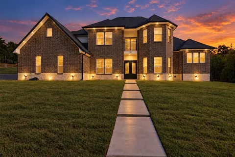 702 Linkcrest Dr, Duncanville, TX 75137
