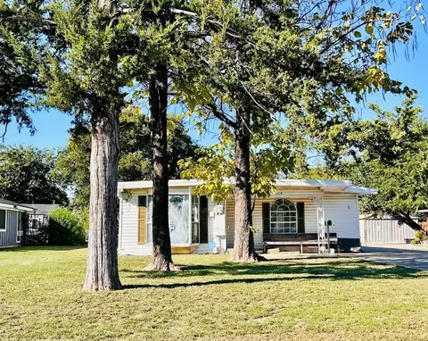 1819 E May St, Sherman, TX 75090