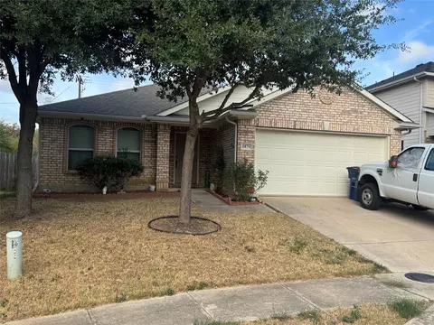 1879 Sea Gull Dr, Grand Prairie, TX 75051