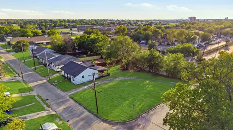 4302 Roberts St, Greenville, TX 75401