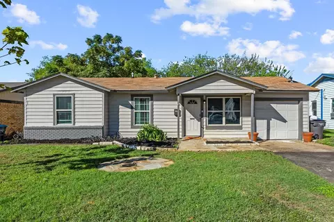 4808 S Hughes Ave, Fort Worth, TX 76119