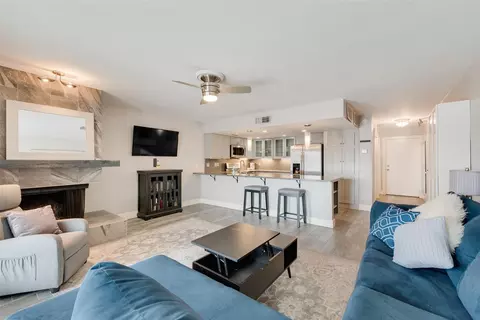 438 Yacht Club Dr #D, Rockwall, TX 75032