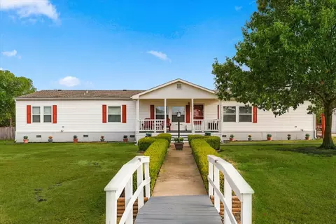 535 Stone Ridge Dr, Ponder, TX 76259