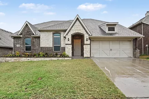 624 Soaring Star Ln, Weatherford, TX 76087