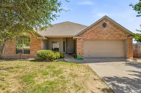 914 Winding Rd, Granbury, TX 76049