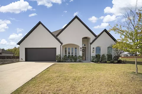 648 Red Maple Rd, Waxahachie, TX 75165