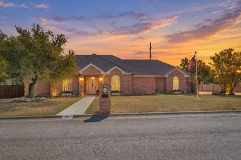 128 Lakeside Oaks Cir, Lakeside, TX 76135