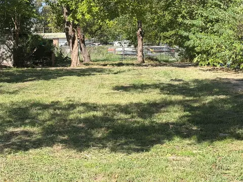 717 W Day St, Denison, TX 75020