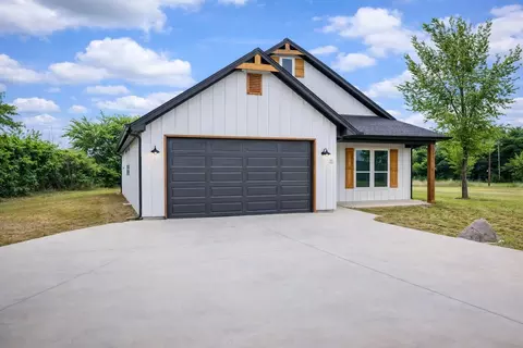 1621 County Road 4764, Boyd, TX 76023