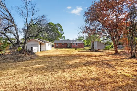 Exterior - 821 Circle Dr, Terrell, TX 75160 photo 4 of 5
