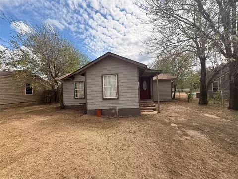 1808 SE 19th St, Mineral Wells, TX 76067