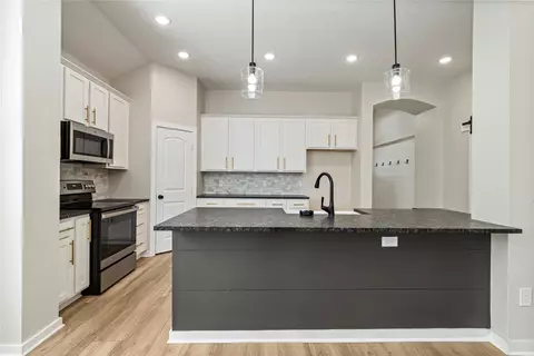 Kitchen - 3108 Gilchrist Dr, Lorena, TX 76655 photo 3 of 4