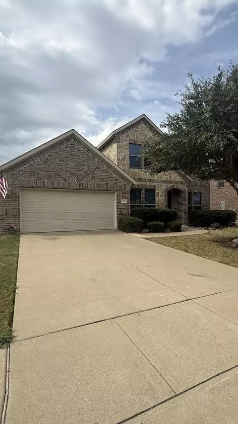 111 Thoroughbred St, Waxahachie, TX 75165