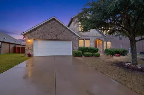 111 Thoroughbred St, Waxahachie, TX 75165