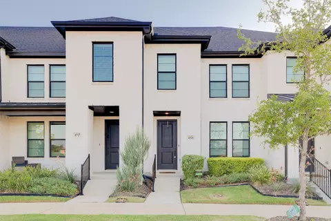 4521 Bishop St, North Richland Hills, TX 76180