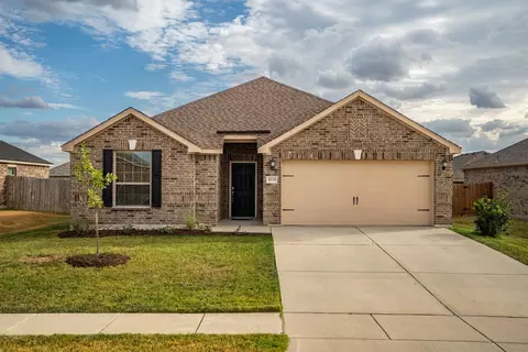 4006 Lakeview Dr, Sanger, TX 76266