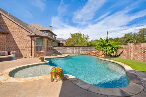 Exterior - 301 Rawhide Path, Keller, TX 76248 photo 6 of 8