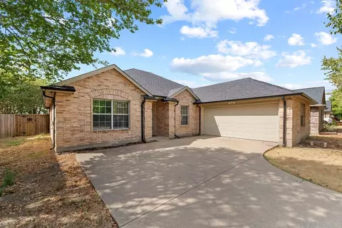 115 Autumn Trl, Red Oak, TX 75154