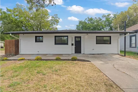 909 S Throckmorton St, Sherman, TX 75090