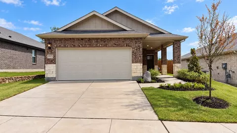 2113 Rannoch St, Sherman, TX 75092