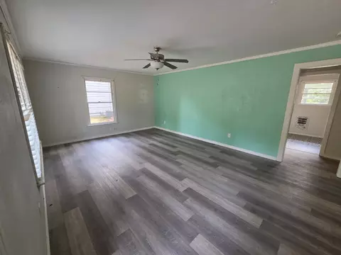 Living - 1007 N Montgomery St, Gilmer, TX 75644 photo 1 of 3