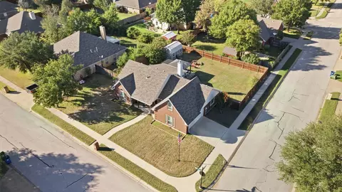 506 Amy Jo Cir, Aubrey, TX 76227