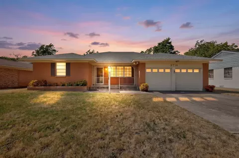 3719 Rock Bluff Dr, Dallas, TX 75227