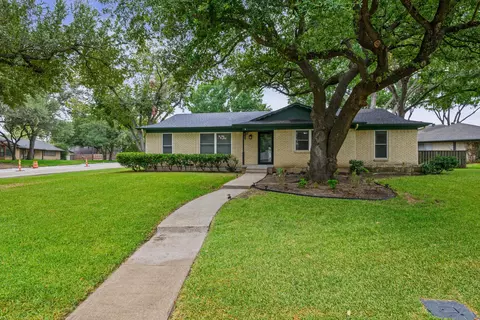 2630 Briarcove Dr, Plano, TX 75074