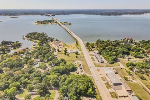 2715 W Main St, Gun Barrel City, TX 75156