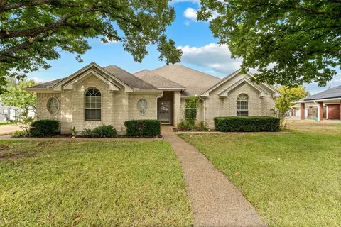 531 Karen Dr, Robinson, TX 76706