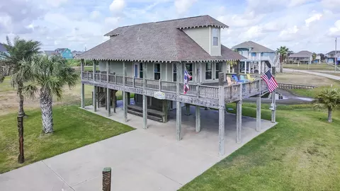 2009 Lakeview, Crystal Beach, TX 77650