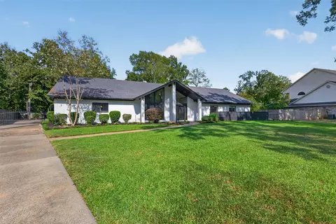 1044 Bauxhall Cir, Shreveport, LA 71106