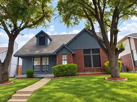 4028 O B Crowe Dr, Dallas, TX 75227
