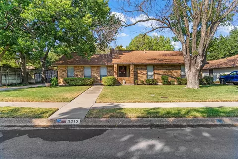 3212 Dunes St, Denton, TX 76209