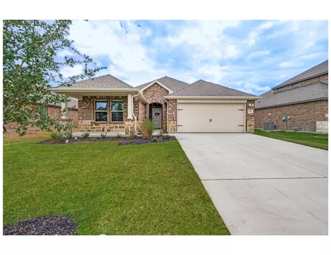 182 Delta Rd, Waxahachie, TX 75165