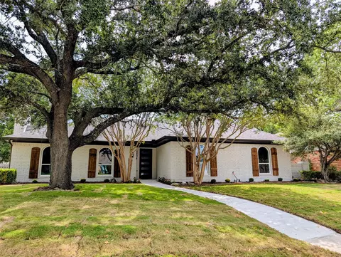 2404 Glen Forest Ln, Plano, TX 75023