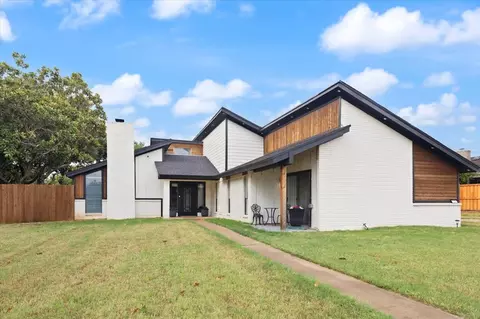 104 San Medina Ln, Joshua, TX 76058