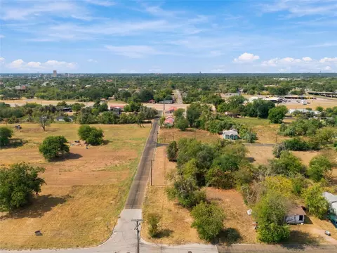 600 Johnson, Waco, TX 76705 photo 4