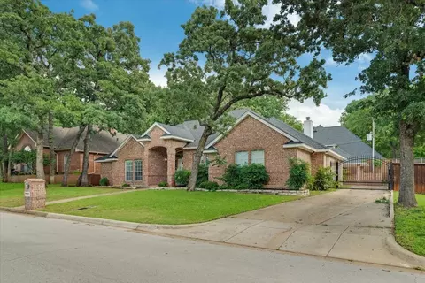3402 Blue Forest Dr, Arlington, TX 76001