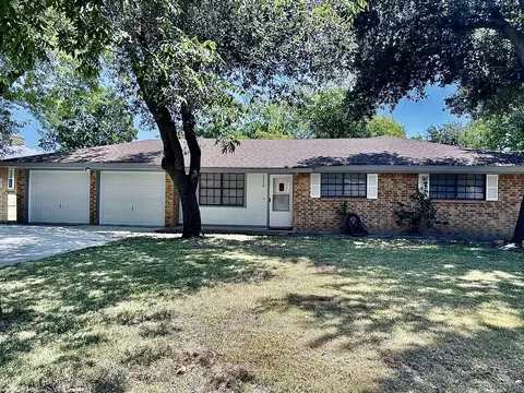 2115 N 9th St, Temple, TX 76501