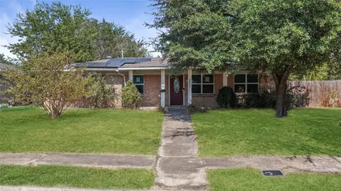 2201 Linwood Ln, Irving, TX 75061