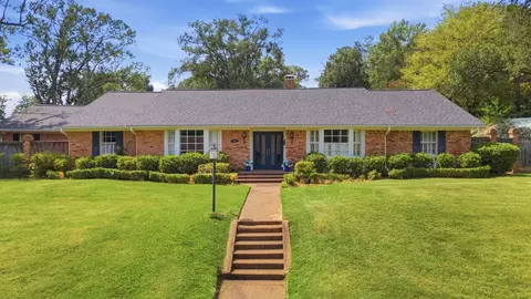 2725 Pecan Dr, Tyler, TX 75701