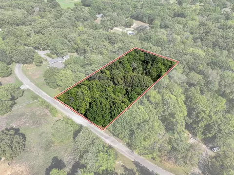 66 Shady Woods Ln, Denison, TX 75021